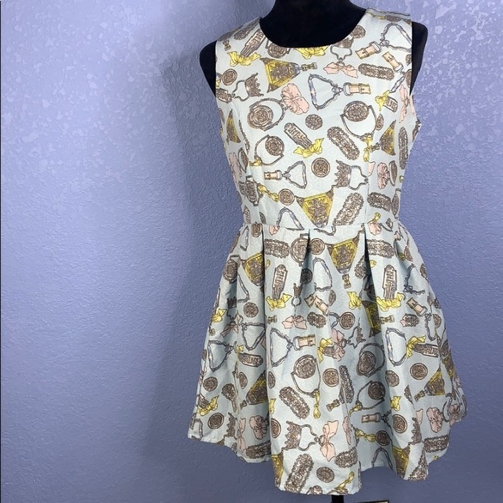 Plata dress size medium. Light blue, pink, yellow